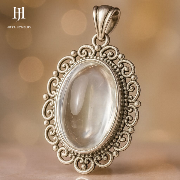 Elegant Moonstone Locket – Timeless Glow & Natural Beauty